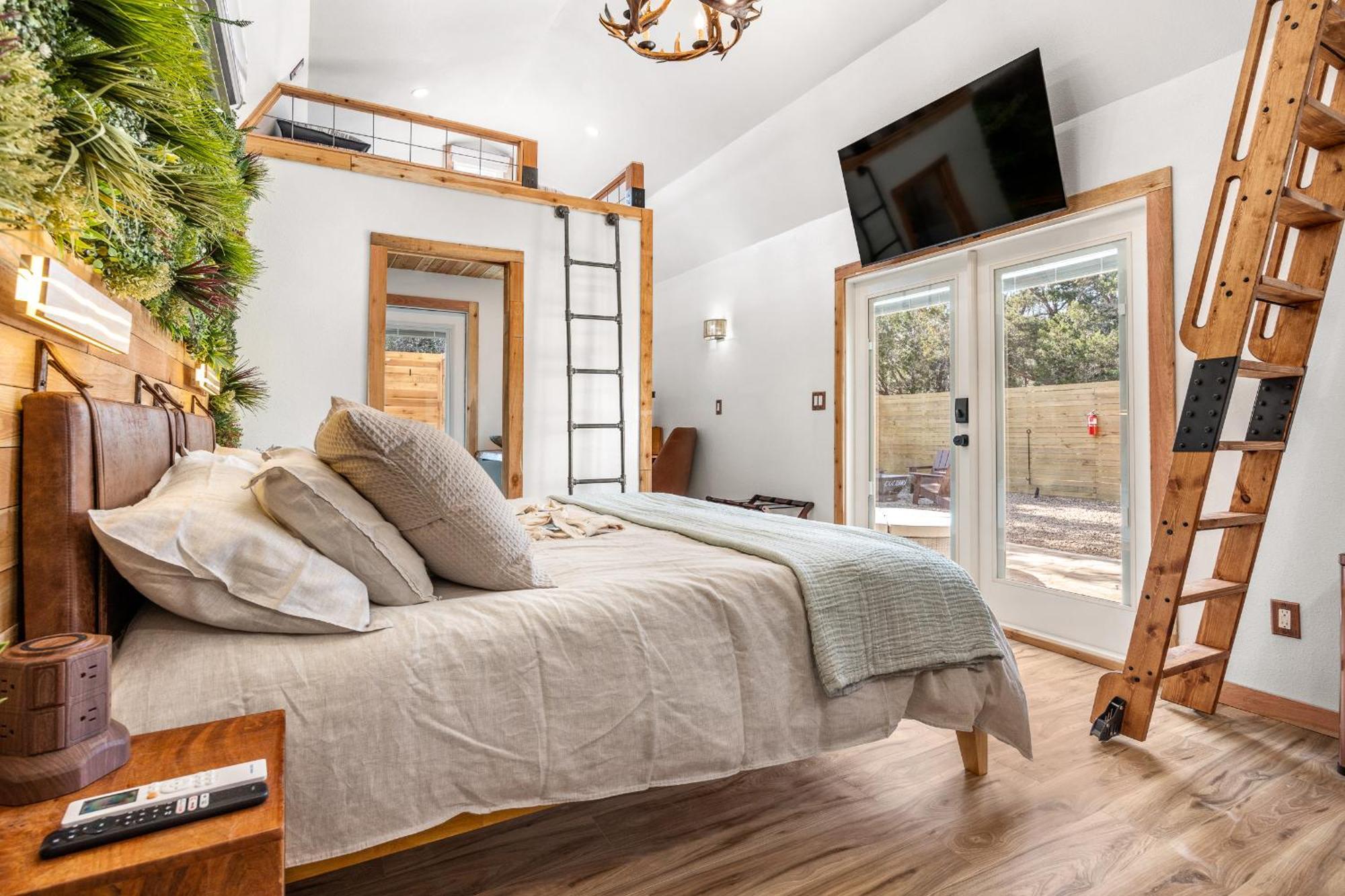 Romantic Luxury Retreat Hot Cold Pool & Sauna Wimberley Exterior photo