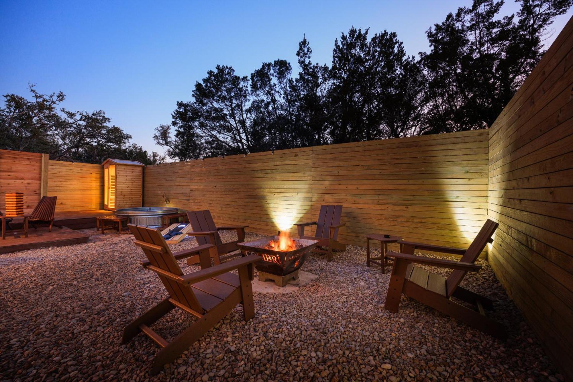 Romantic Luxury Retreat Hot Cold Pool & Sauna Wimberley Exterior photo
